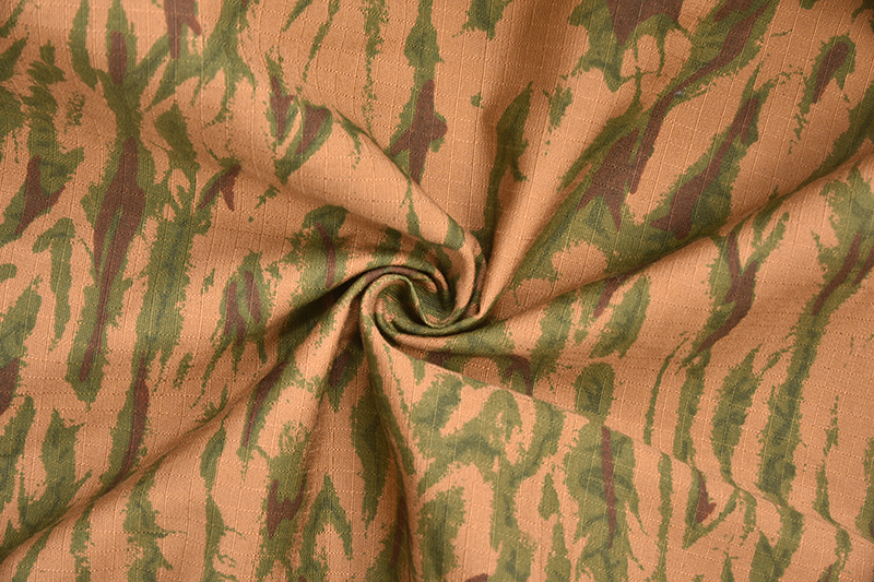 Uniforme de camouflage militaire