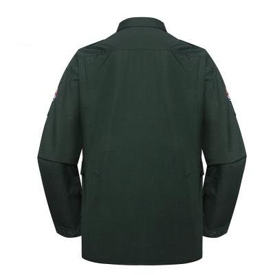 uniforme militaire de couleur vert olive